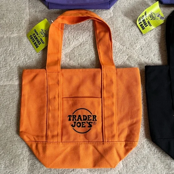 Set of 4 Trader Joe’s Halloween Mini Tote Bags - Picture 4 of 12